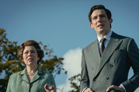 Welchem Unheil die Königin und Prinz Charles hier entgegenblicken? Die Fans erfahren es ab dem 15. November auf Netflix.