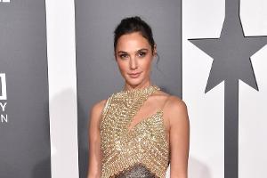 Gal Gadot hat nach Lockdown-Unfall eine Fingerkuppe weniger