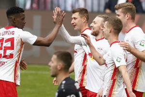 Sieg gegen Stuttgart: Leipzig verhindert Bayerns Sofa-Meisterschaft