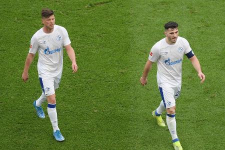 Lediglich zwei magere Siege stehen am Ende zu Buche. Mit 76 Gegentoren ist der Revierklub die Schießbude der Liga, erzielt a...