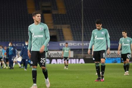 Schalker Spieler nach Abstieg von Fans attackiert