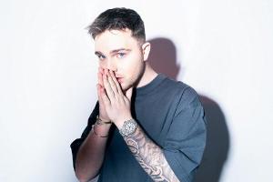 Mike Singer veröffentlicht am 6. August seine neue Single "Forever Young".