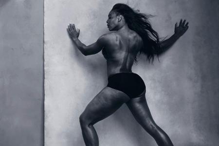 Der Pirelli-Kalender ist ein echtes Kultobjekt. 2016 fotografierte Annie Leibovitz Power-Frauen wie Tennis-Ikone Serena Will...