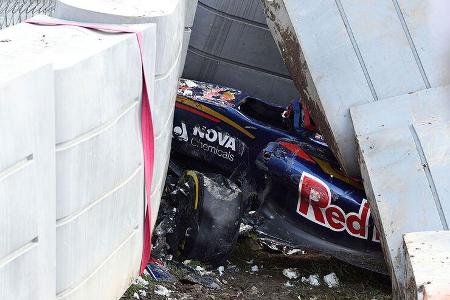 Carlos Sainz - Toro Rosso - Unfall - GP Russland - Sochi - Samstag - 10.10.2015