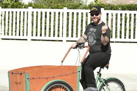 …Jack Osbourne. Der weiß sich gegen MS zu wehren und geht die Krankheit mit einer 'Fi** dich'-Einstellung an. Nachdem im Jah...