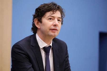 Drosten Drittimpfung Spahn Ältere Risikogruppen