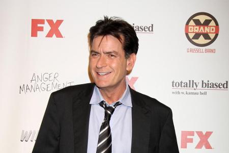 Nach so manchen Eskapaden mag man Charlie Sheen nicht einmal die Vaterrolle zutrauen. Doch der Schauspieler ist sogar schon ...