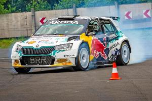 Viel Dampf im Rallye-Allradler