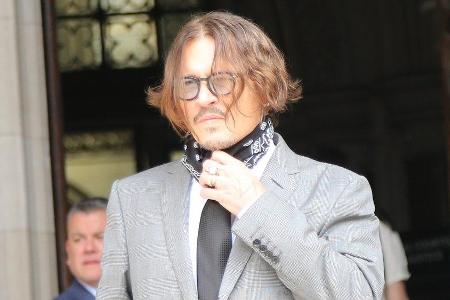 Johnny Depp im vergangenen Jahr während seines Prozesses gegen die britische Johnny Depp im vergangenen Jahr während seines Prozesses gegen die britische