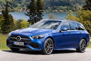 Mercedes warnt vor Schlaglöchern und Gefahren