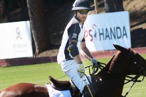 Erster Auftritt nach Lilis Geburt: Harry schwingt sich in den Sattel