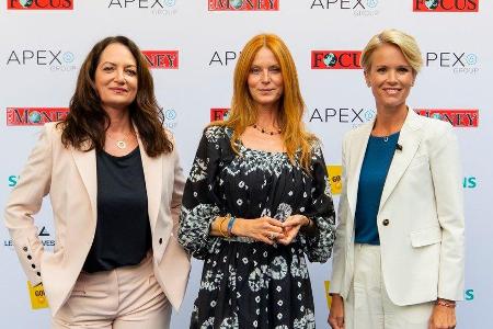 Frauenpower beim EuroMinds-Wirtschaftsgipfel: Natalia Wörner, Esther Schweins und Stephanie zu Guttenberg (v.l.n.r.) Frauenpower beim EuroMinds-Wirtschaftsgipfel: Natalia Wörner, Esther Schweins und Stephanie zu Guttenberg (v.l.n.r.)