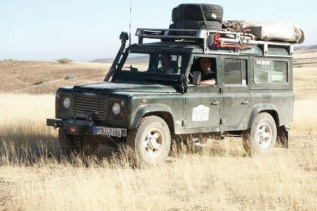 Land Rover Defender Generationen-Vergleich alt gegen neu