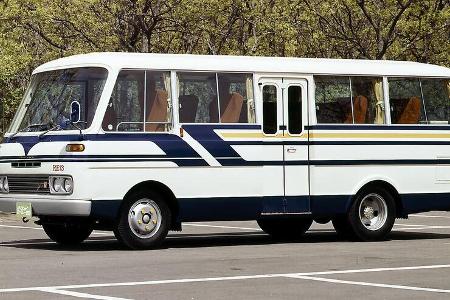 Mazda Parkway Rotary Super Deluxe 26 Wankelmotor Bus
