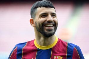Barca muss wohl zehn Wochen auf Agüero verzichten
