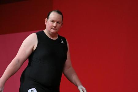 Nach Olympia-Aus: Erste transgender Athletin Hubbard kündigt Karriereende an