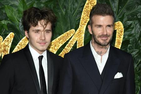 Dass Brooklyn Beckham das gute Aussehen von David Beckham geerbt hat, ist nicht unbekannt. Auch er ließ sich von der Modelka...