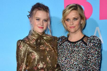 Die beiden könnten glatt als Zwillinge durchgehen! Optisch kommt Ava Elizabeth Phillippe ganz nach Mama Reese Witherspoon.