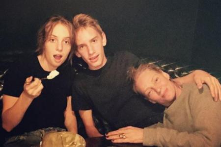 Die Ähnlichkeit zwischen Uma Thurman und ihren Kindern ist verblüffend. Sowohl Tochter Maya als auch Sohn Levon Roan kommen ...