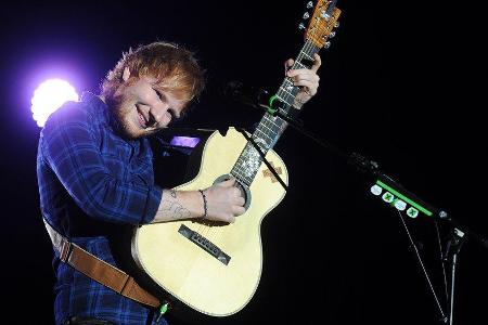 Ed Sheeran hat den Sommerhit 2021 geliefert. Ed Sheeran hat den Sommerhit 2021 geliefert.