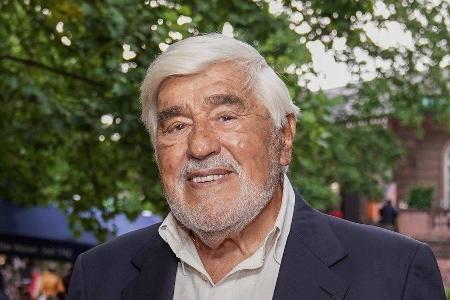 Mario Adorf gehört ganz und gar nicht zum alten Eisen.