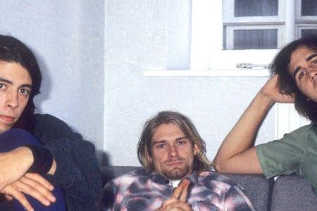Dave Grohl, Kurt Cobain und Krist Novoselic (v.l.) während eine Interviews zum Europa-Release des Nirvana-Albums Dave Grohl, Kurt Cobain und Krist Novoselic (v.l.) während eine Interviews zum Europa-Release des Nirvana-Albums