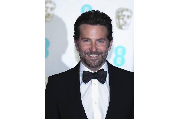 Auch Bradley Cooper gehört dank Sportprogramm zu den Vielduschern, dafür will er aber nichts mit Deodorants zu tun haben - b...
