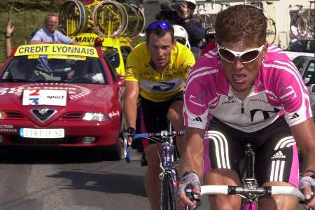 Lichtgestalt Lance Armstrong wird 2012 zur Persona non grata, als die UCI ihn lebenslänglich sperrt und ihm alle seine siebe...