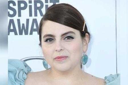 Beanie Feldstein wird in 