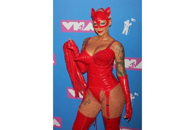 Amber Rose litt auch an Hyperemesis gravidarum und erklärte ihren Fans, was man sich darunter vorzustellen habe: 