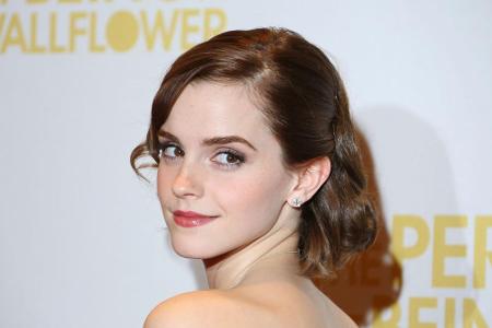 Emma Watson (31) nutzt beim Schminken einen Trick, den ihr eine Stylistin beigebracht hat: Wenn die Wimperntusche daneben ge...