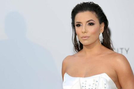 Schauspielerin Eva Longoria (46) benutzt Concealer nicht nur, um Augenringe abzudecken und kleine Makel zu verdecken, sie ve...
