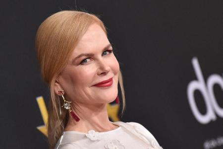 Um ihre erdbeerblonde Mähne zu erhalten, mischt Nicole Kidman (53) Cranberry-Saft mit etwas Wasser und spült ihr Haar nach d...