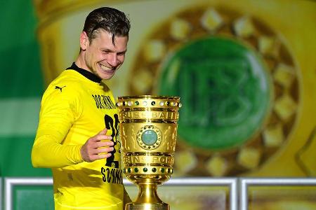 Mit dem Triumph im DFB-Pokal und seiner starken Leistung im Finale gegen RB Leipzig setzte sich der polnische Dauerbrenner n...