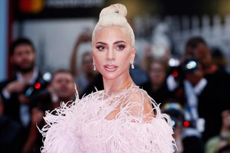 In Sachen Essen ist bei Lady Gaga jede Woche genau durchgeplant: Am Montag wird gegrillt, dienstags gibt es Asiatisch, mittw...