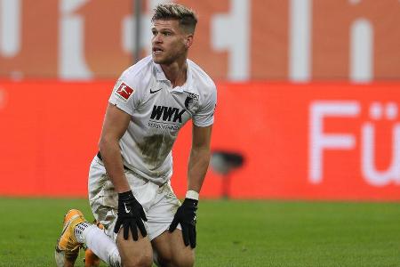 Wurde anfangs nur selten in Szene gesetzt. Zeigte sich in seinen Aktionen aber kämpferisch und verlangte der Bayern-Abwehr m...