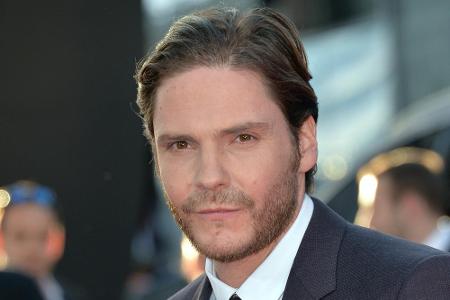 Daniel Brühl ist nach seiner erfolgreichen Karriere in Deutschland auch längst in Hollywood angekommen. Das bewies er zuletz...