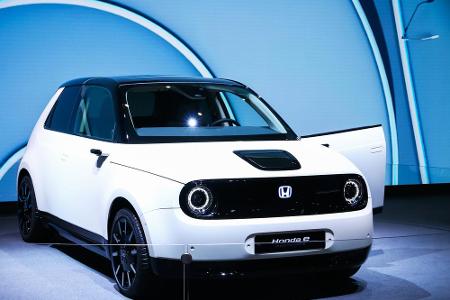 Das Modell e von Honda schafft mit einem 100-kW-Motor 305 Kilometer. Preis: ab 33.850 Euro.