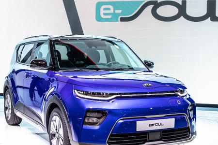Der e-Soul von Kia hat ebenfalls einen 100-kW-Motor, kommt aber mit seiner knapp vier kWh größeren Batterie auf eine Reichwe...