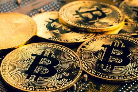 Bitcoin hat seit 2019 einen beispiellosen Höhenflug hingelegt. Einer der Gründe für die Beliebtheit der digitalen Devisen si... Bitcoin hat seit 2019 einen beispiellosen Höhenflug hingelegt. Einer der Gründe für die Beliebtheit der digitalen Devisen si...