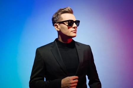 Rafal ist in seiner Heimat, Polen, bei weitem kein Unbekannter. Sowohl als Musiker als auch TV-Star feiert er dort seit eini...