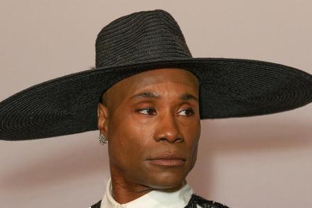 Billy Porter (51) ging im Mai 2021 mit seiner HIV-Infektion an die Öffentlichkeit. Dass er bereits seit 14 Jahren infiziert ... Billy Porter (51) ging im Mai 2021 mit seiner HIV-Infektion an die Öffentlichkeit. Dass er bereits seit 14 Jahren infiziert ...