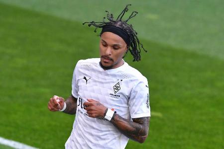 Prüfte Davies und Hernández wiederholt mit beherzten Antritten. Konnte sich zwar fast nie behaupten, spielte mit seinen Idee...