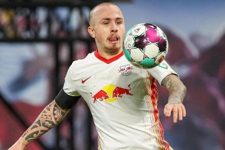 Agierte in der defensiven Rolle immer wieder zu lässig und konnte die Ideen der Dortmund dann nicht zuverlässig klären. In d...