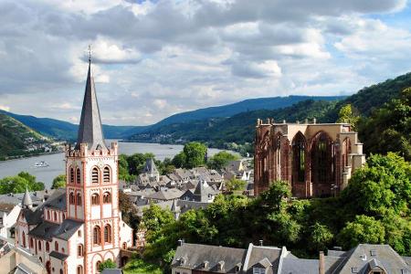 Die Route der Rheinromantik hat einige landschaftlich besonders schöne Abschnitte, etwa westlich von Wiesbaden entlang der B...