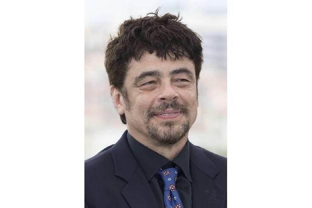 Ende der 1990er Jahre fieberten Fans dem angekündigten Star Wars-Prequel entgegen. Benicio Del Toro sollte in 'Episode I: Th...