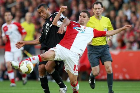 Zur Spielzeit 2008/09 wird die Relegation wieder eingeführt. Das erste Duell findet zwischen dem Club und Energie Cottbus st...