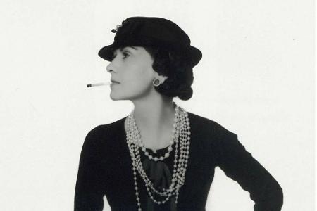 Seinen Durchbruch als Haarschnitt der emanzipierten Frau verdankt der Bob Mode-Ikone Coco Chanel (Bild) sowie Schauspielerin...