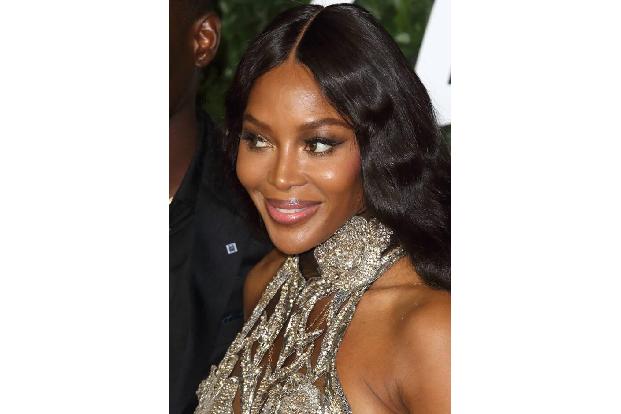 Ob Naomi Campbell Kim Kardashian Tipps geben kann? Naomi wurde 2003 von einer (ehemaligen) Assistentin verklagt, der sie ein...
