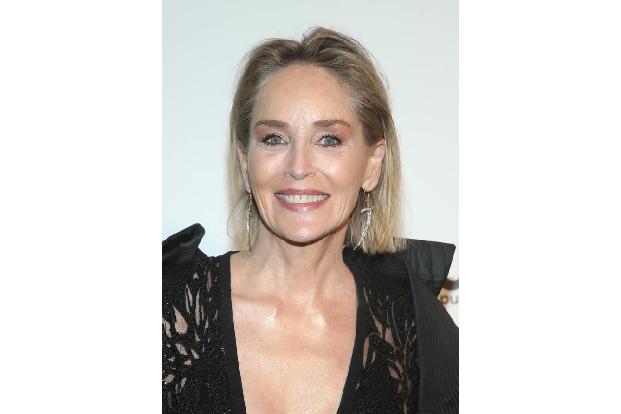 Sharon Stone feuerte ihr Kindermädchen, als die Schauspielerin feststellte, ihr aus Versehen zu viel gezahlt zu haben. Die N...